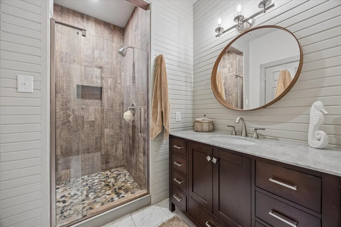 Photo of 511 Chimney Cove Drive
