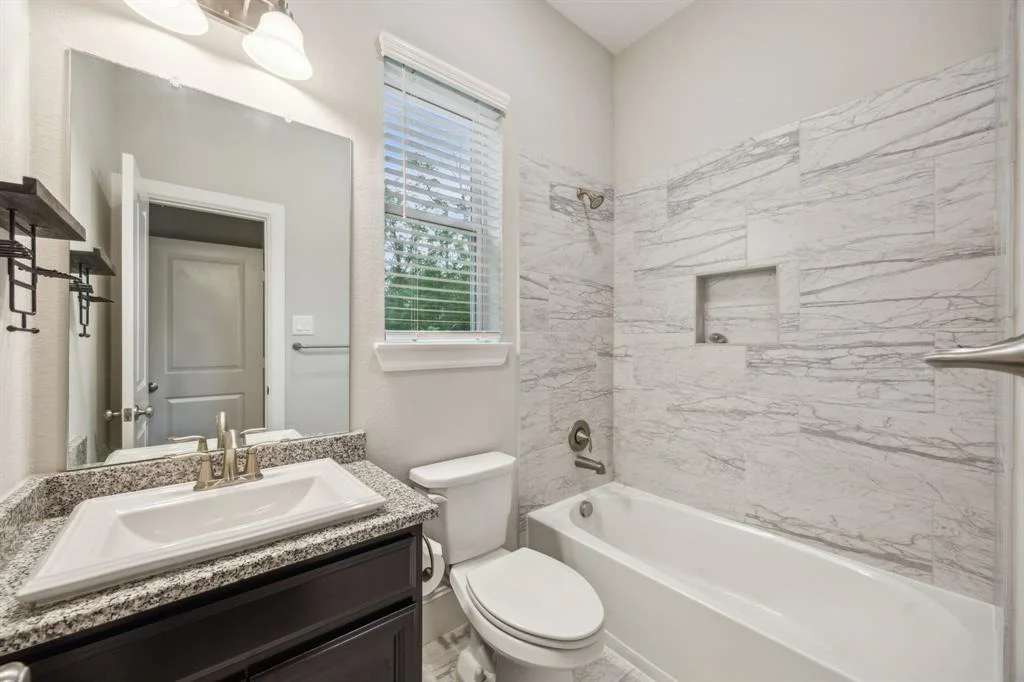 Photo of 3820 Hawthorn Shadow Court