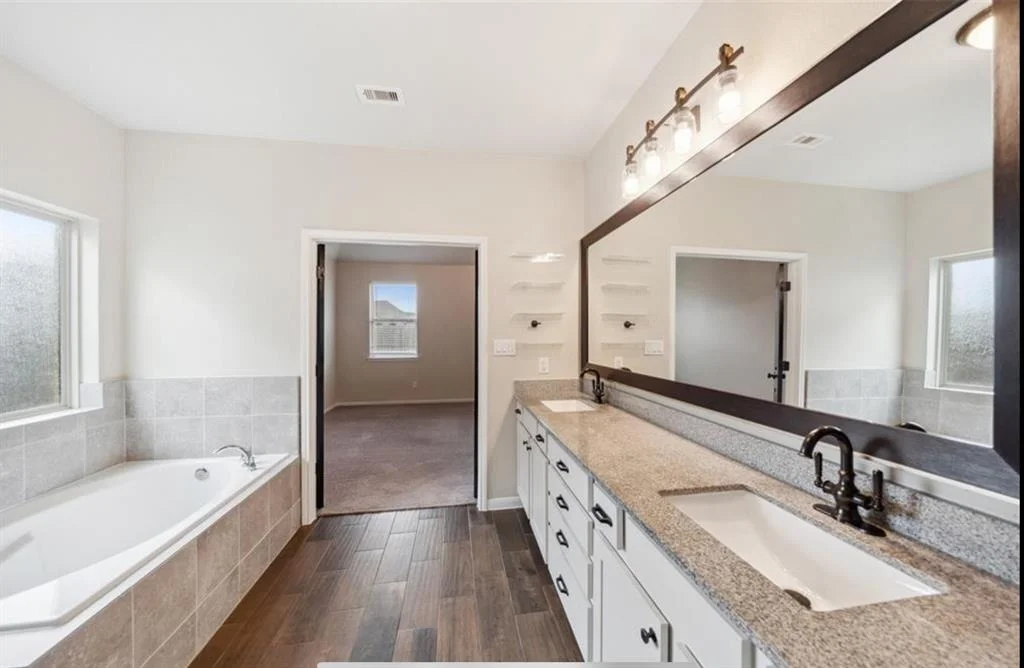 Photo of 5715 Oakhurst Trail