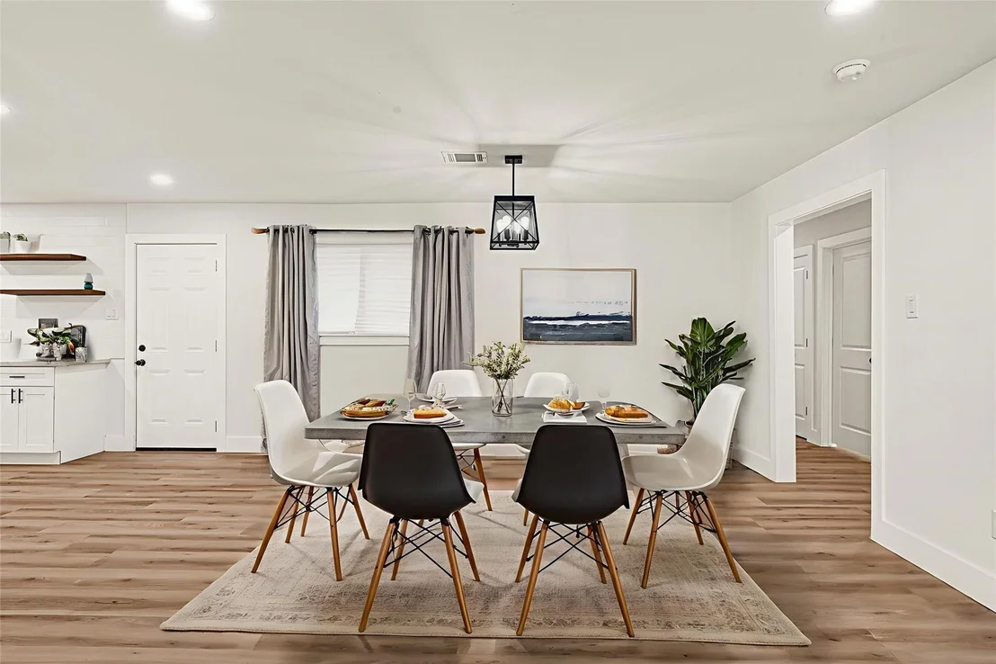 Photo of 5827 Heron Drive