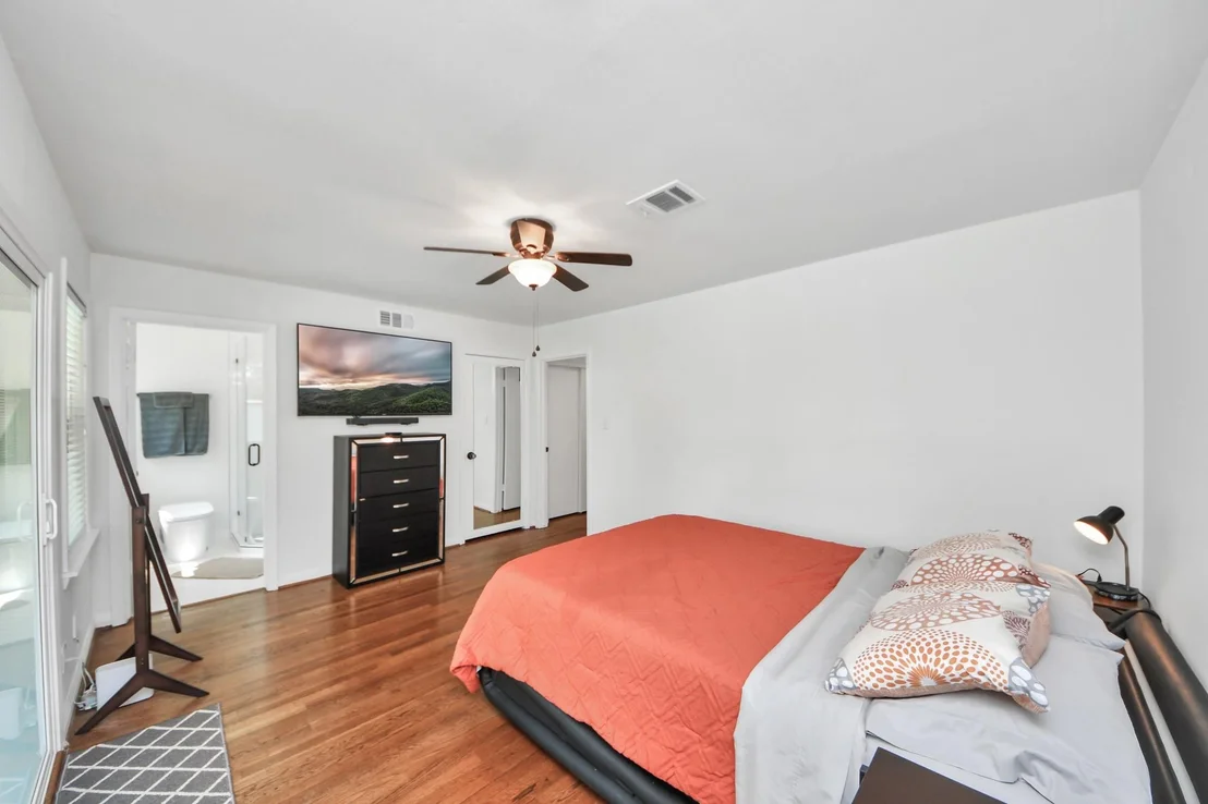 Photo of 5139 Beechnut Street