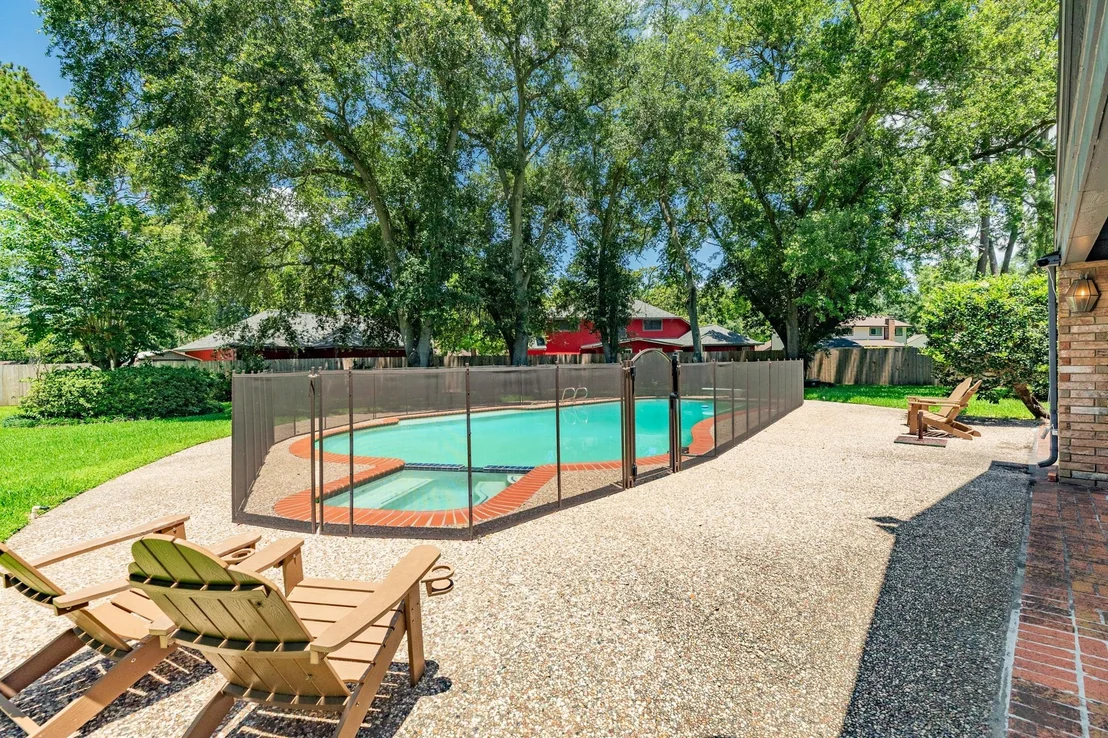Photo of 110 Sequoia