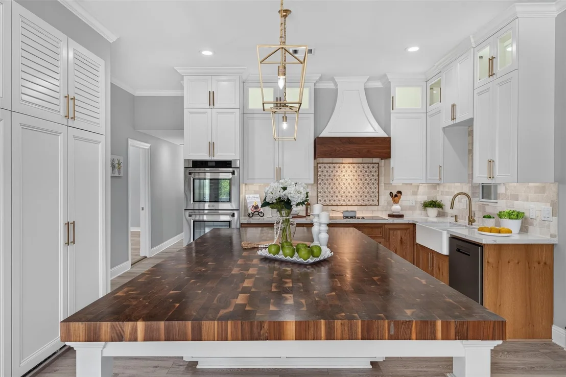 Photo of 139 Laurel Cove W