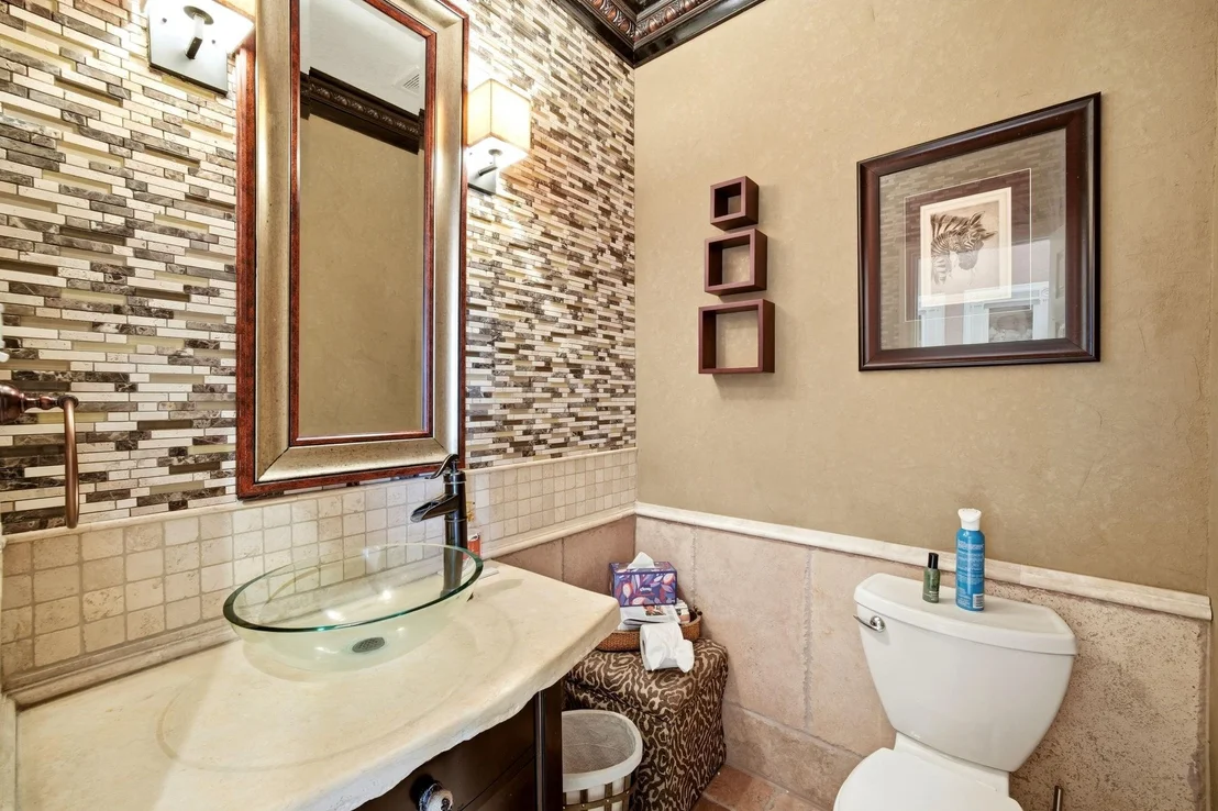 Photo of 25910 Northcrest Drive