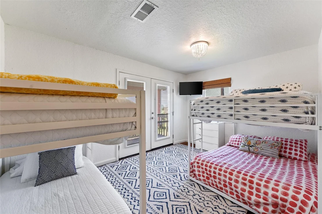 Photo of 4826 Bluewater Drive