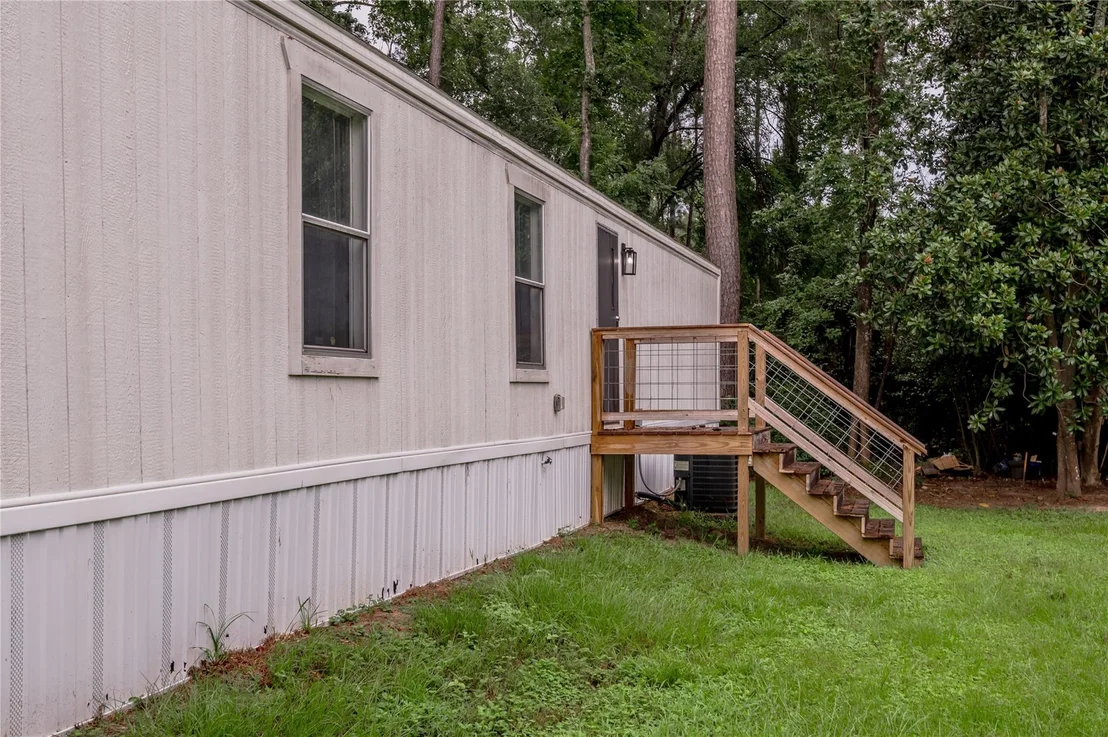 Photo of 352 Cherokee Lane