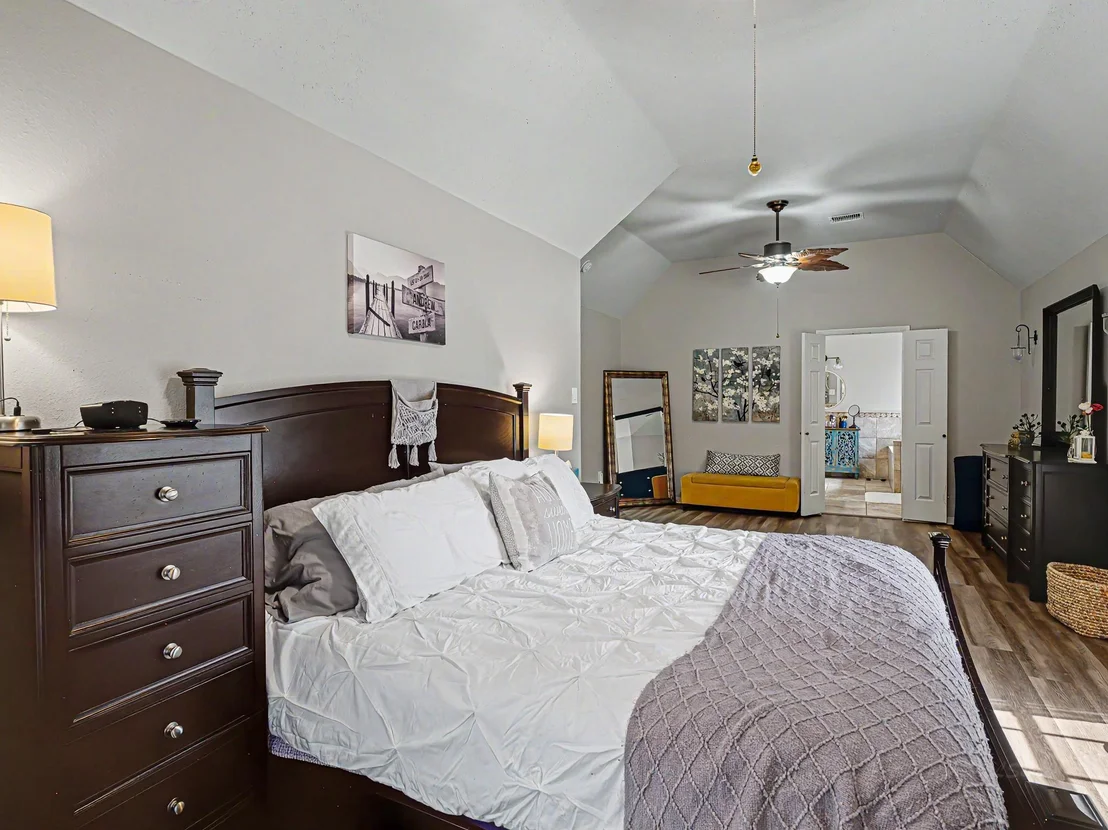 Photo of 23006 Heathercroft Drive