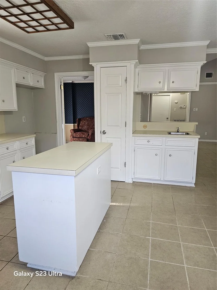 Photo of 6715 La Puente