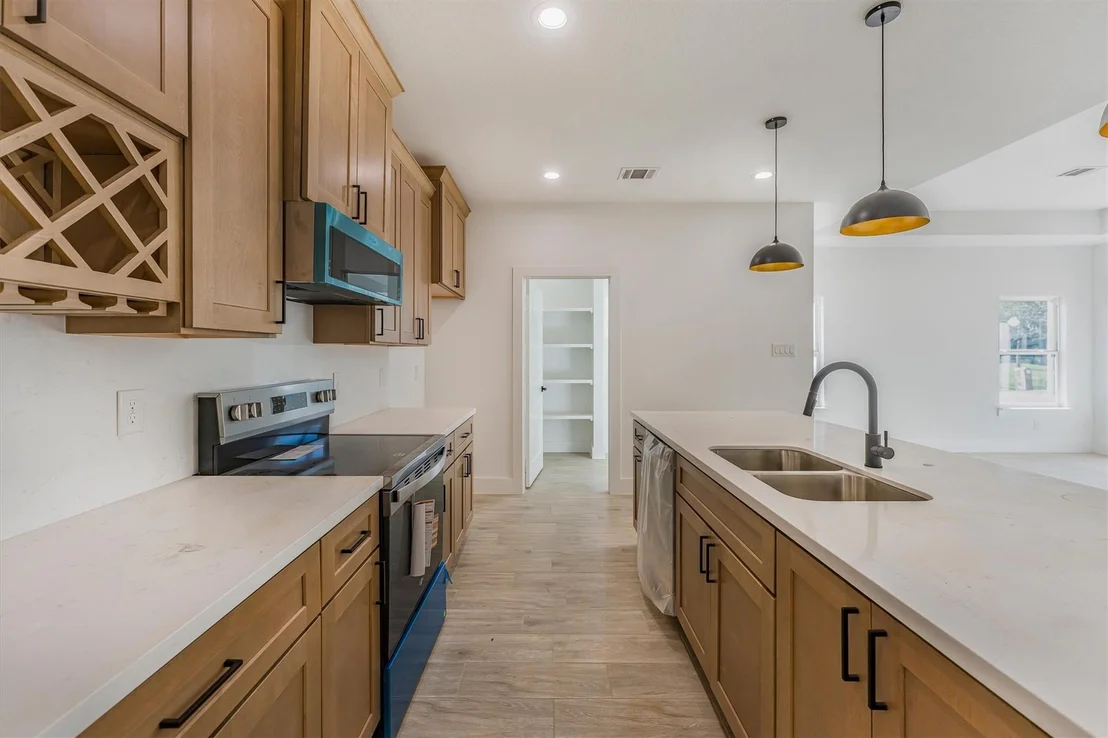 Photo of 10703 Hillside Drive