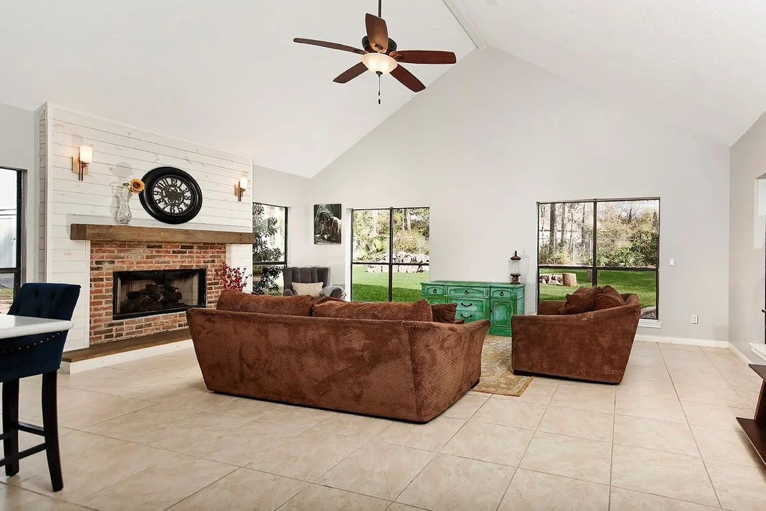 Photo of 44 Lake Forest Circle