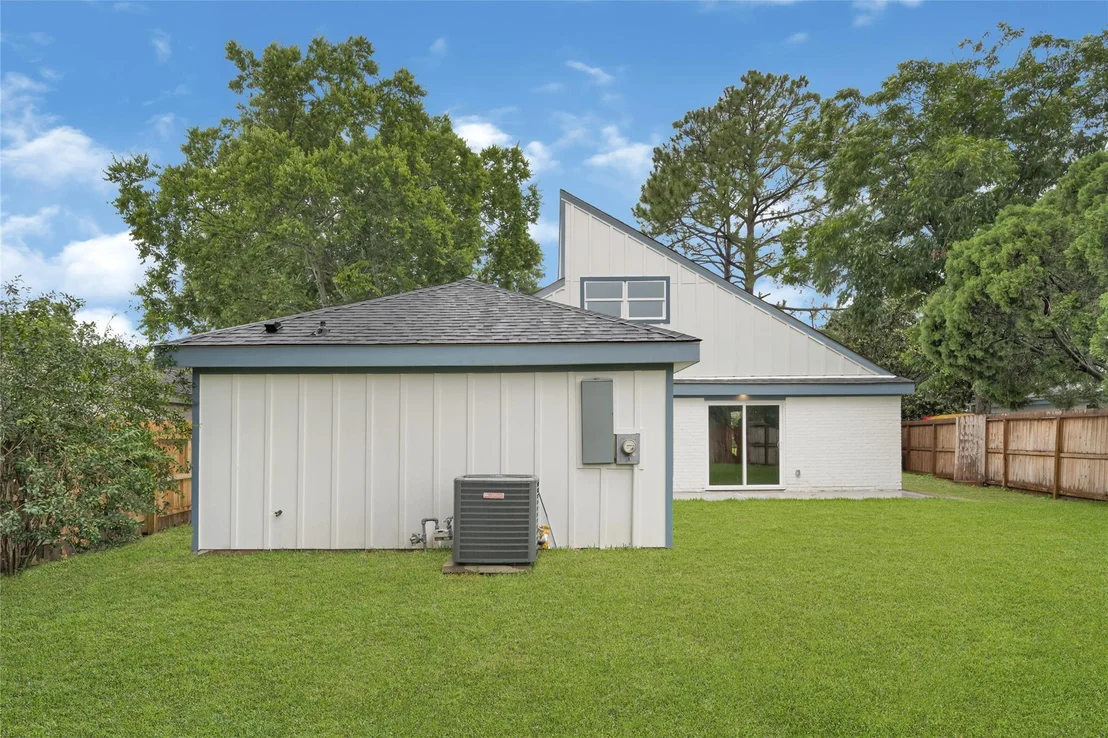Photo of 3415 Lapstone Drive