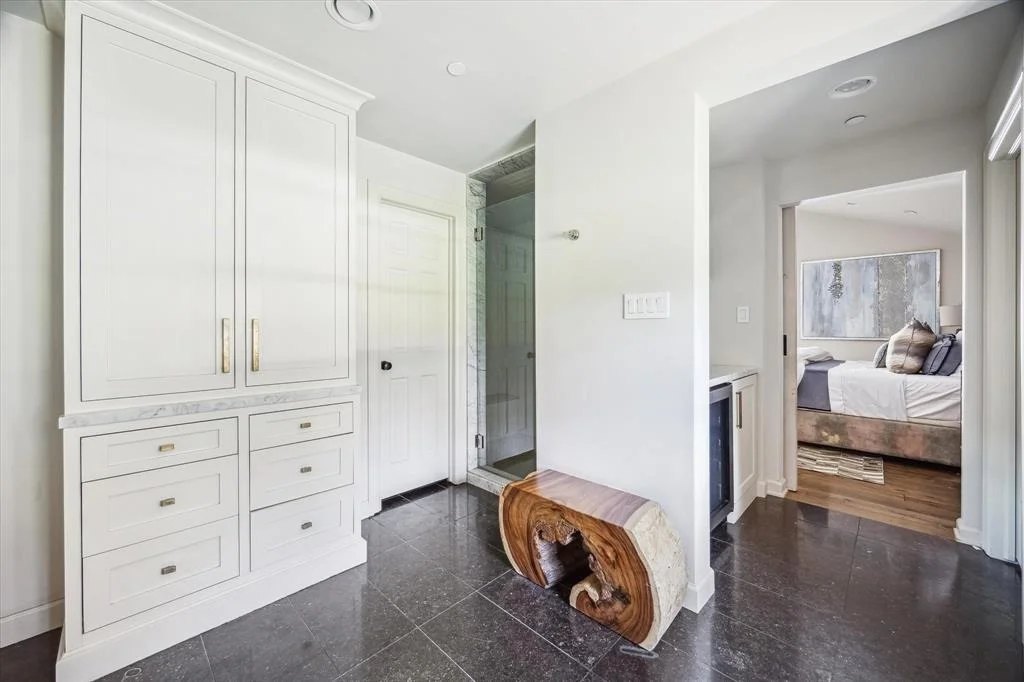 Photo of 225 Millbrook Street