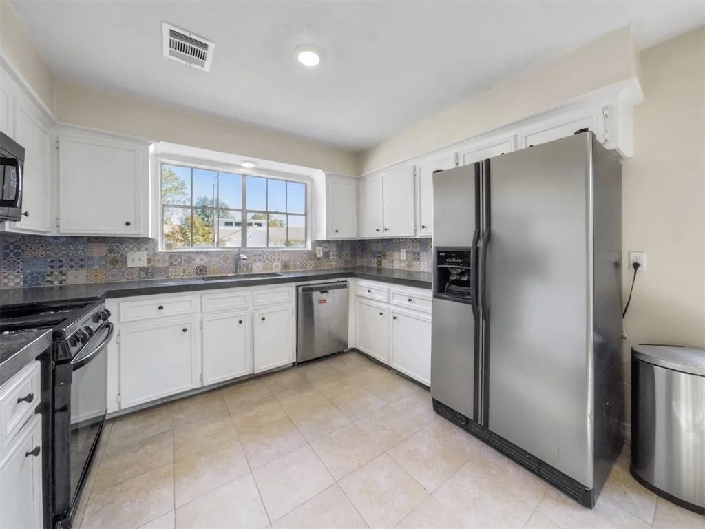 Photo of 23823 English Oak Drive