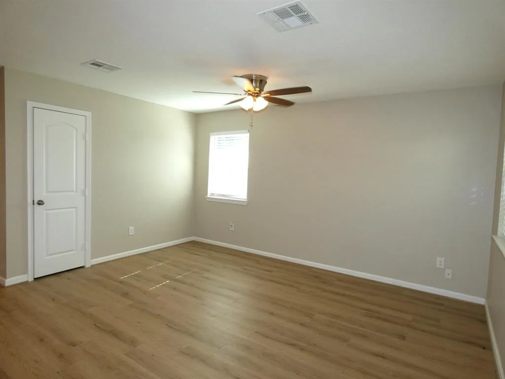 Photo of 5722 Hewitt Drive