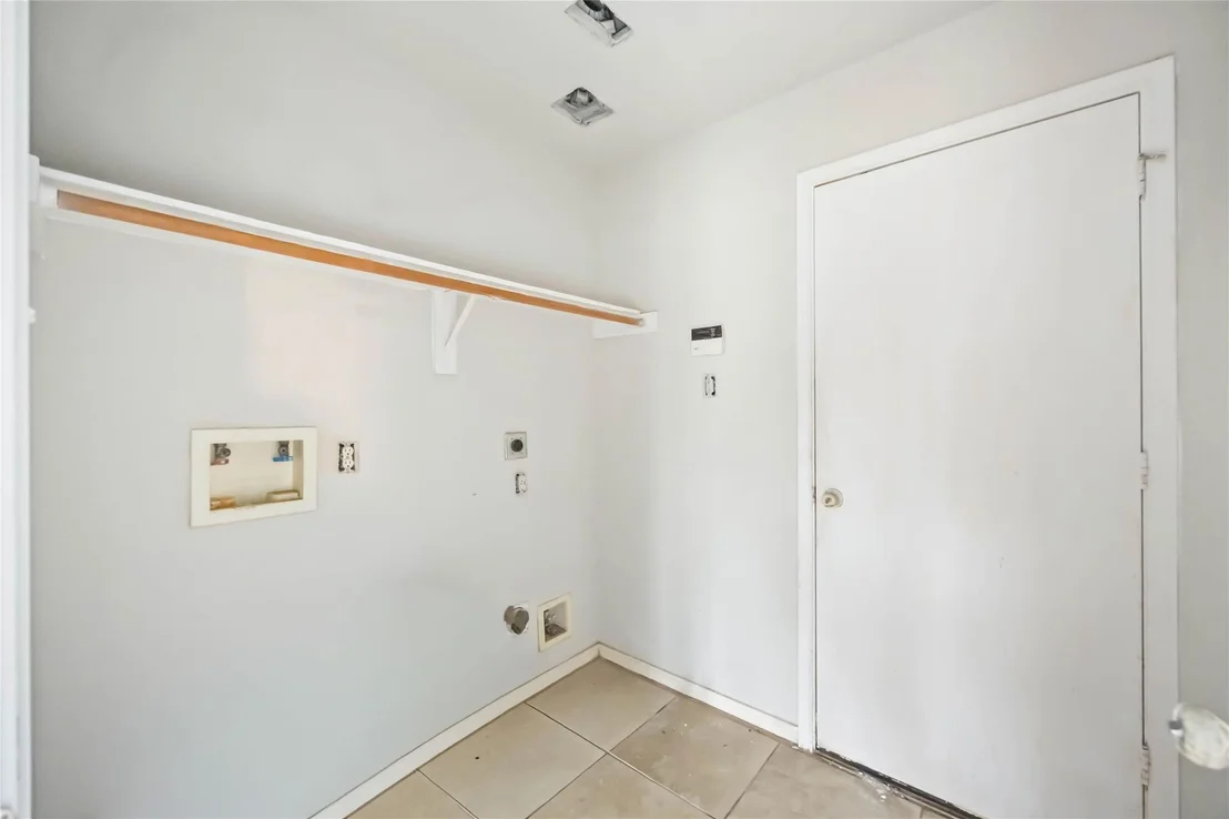 Photo of 8519 Windy Thicket Lane
