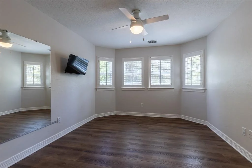 Photo of 38 E Shadowpoint Circle