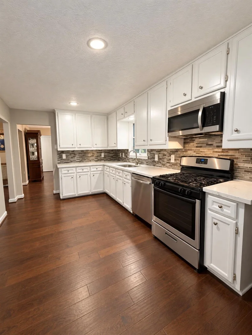 Photo of 904 Sherwood Drive