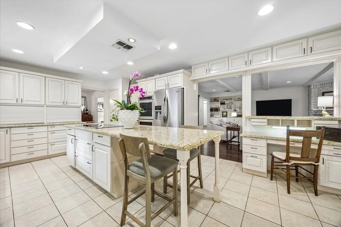 Photo of 13931 Taylorcrest Road