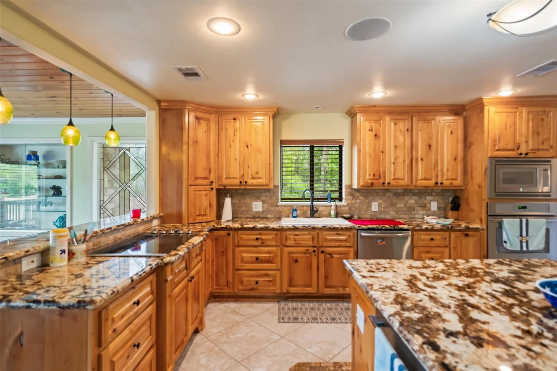 Photo of 121 Holiday Lane