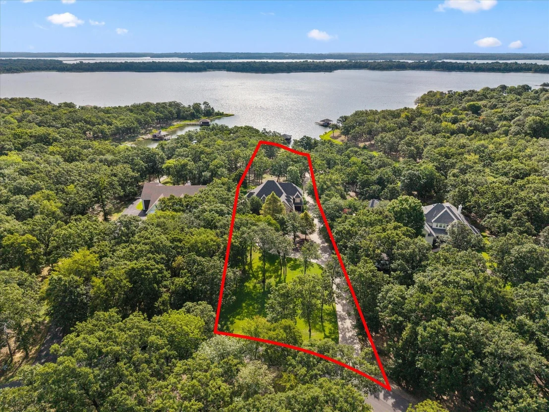 Photo of 940 Private Road 5980