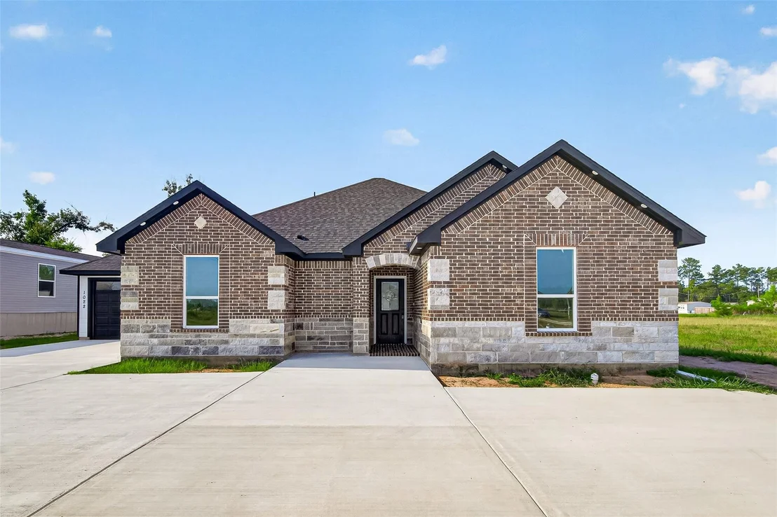 Photo of 1022 Exotic Pine Drive