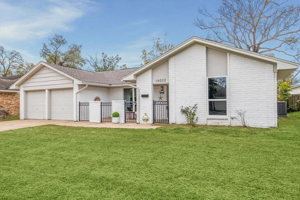 Photo of 14022 Roundstone Lane