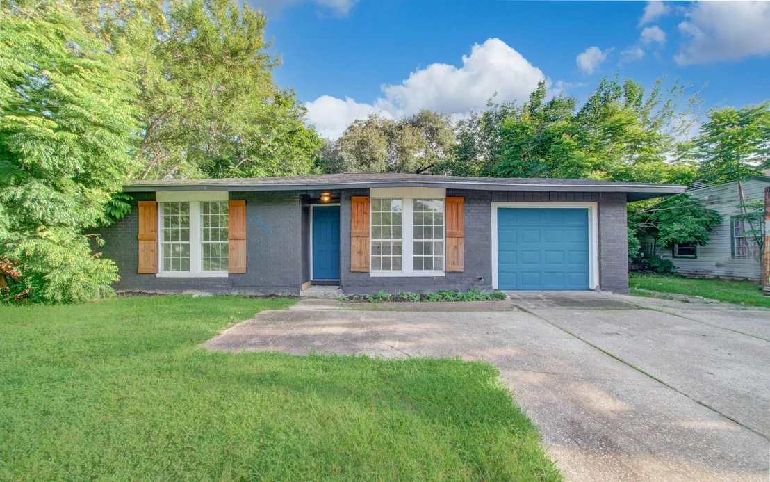 Photo of 5634 Ridgeway Drive