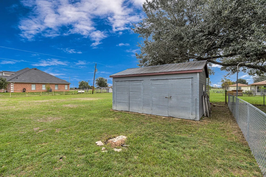 Photo of 1181 Schmidt Road