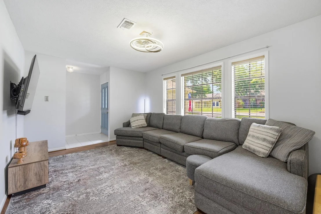 Photo of 3912 Sierra Court