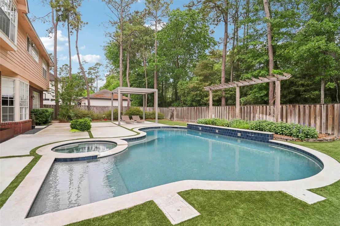 Photo of 18 Woodmere Place