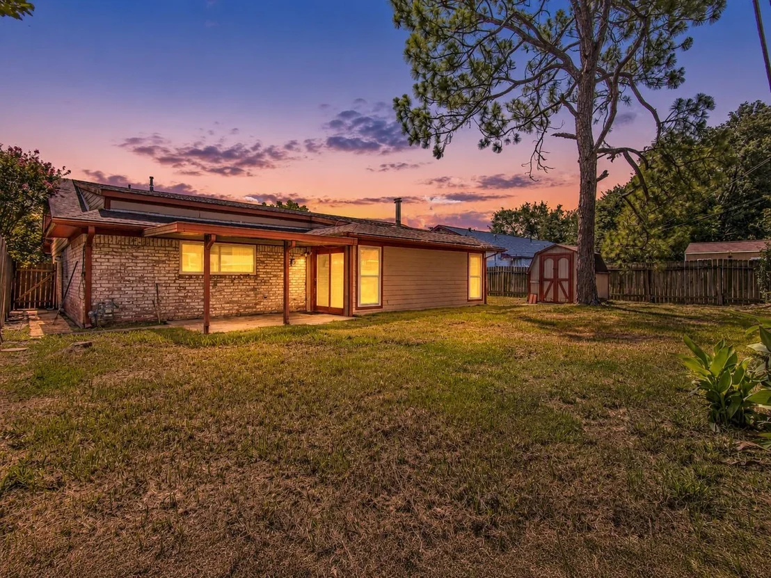 Photo of 2710 Burke Road