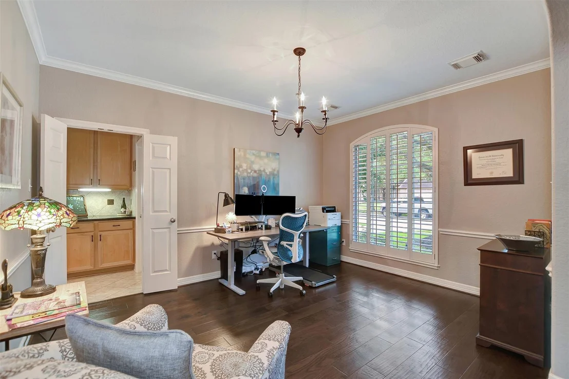 Photo of 15918 Lake Loop Drive