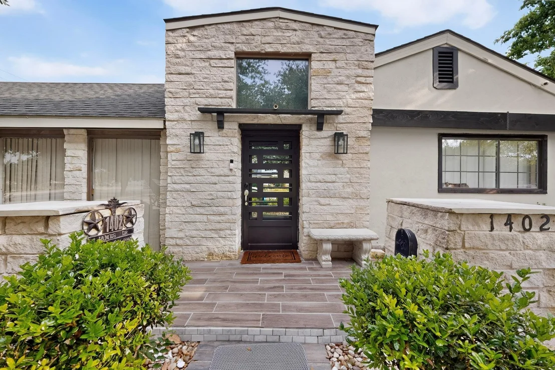 Photo of 1402 James Drive