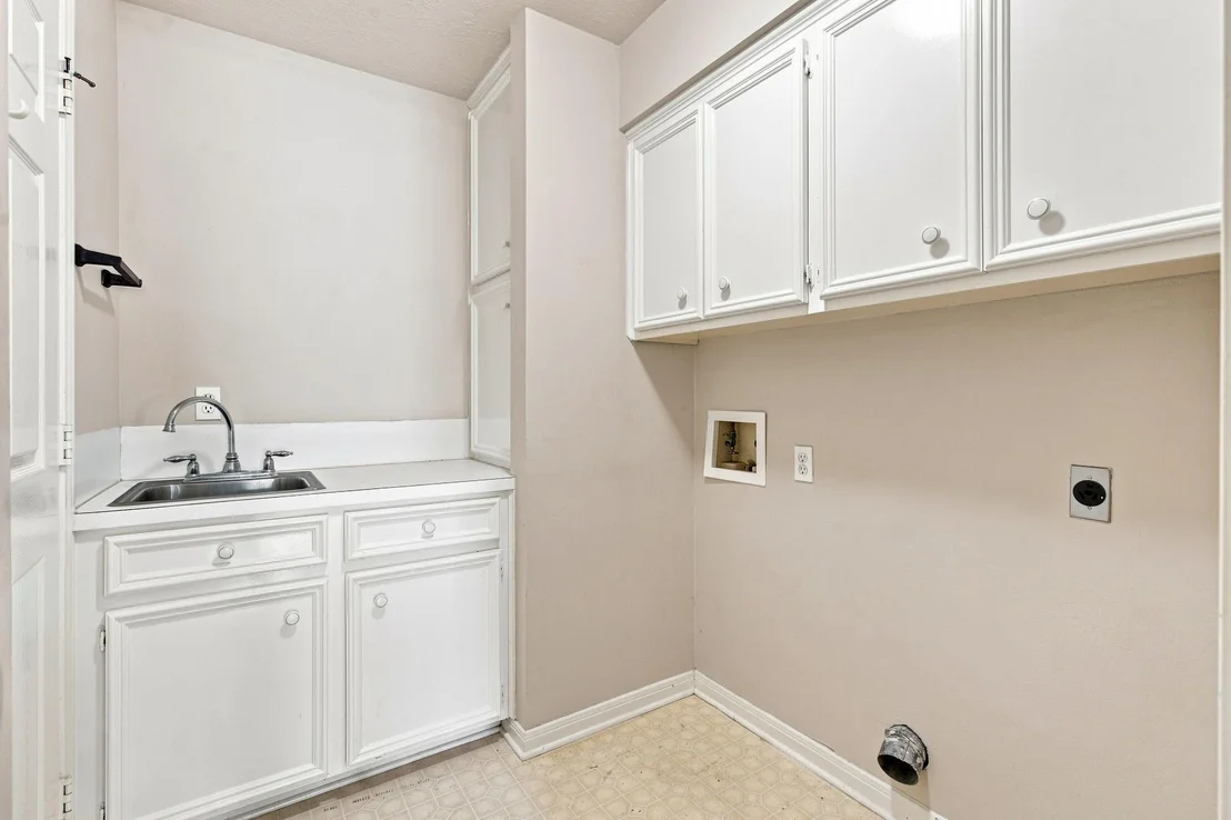 Photo of 101 Lakeside Drive