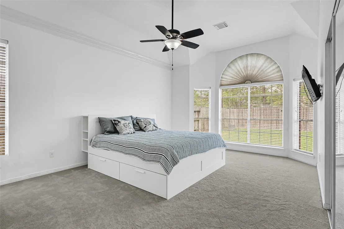 Photo of 1302 Blackthorne Drive