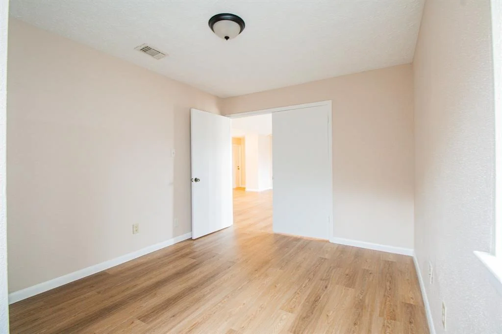 Photo of 9407 Denbridge Drive