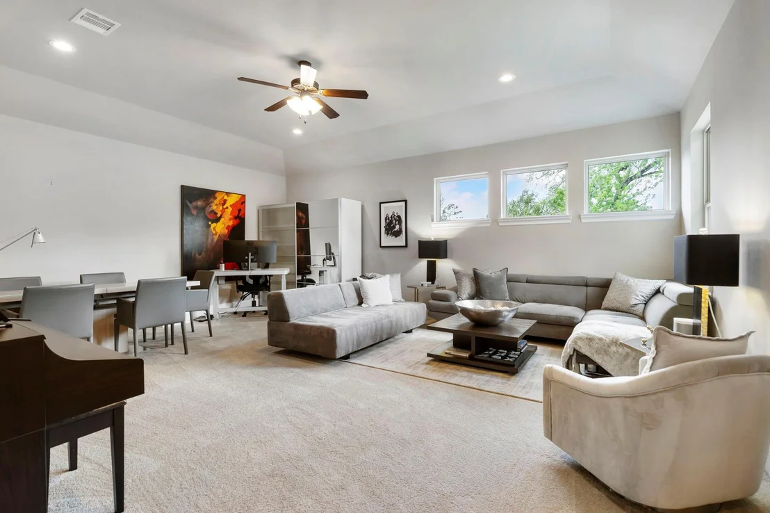 Photo of 19 Pondera Point Drive