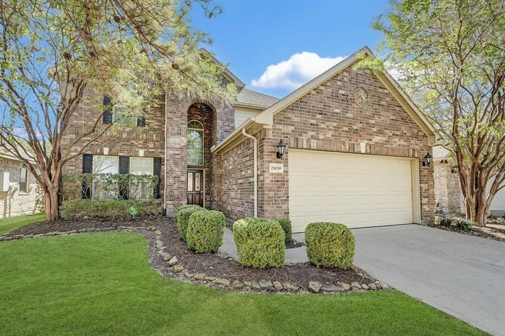 Photo of 25039 Lenora Drive