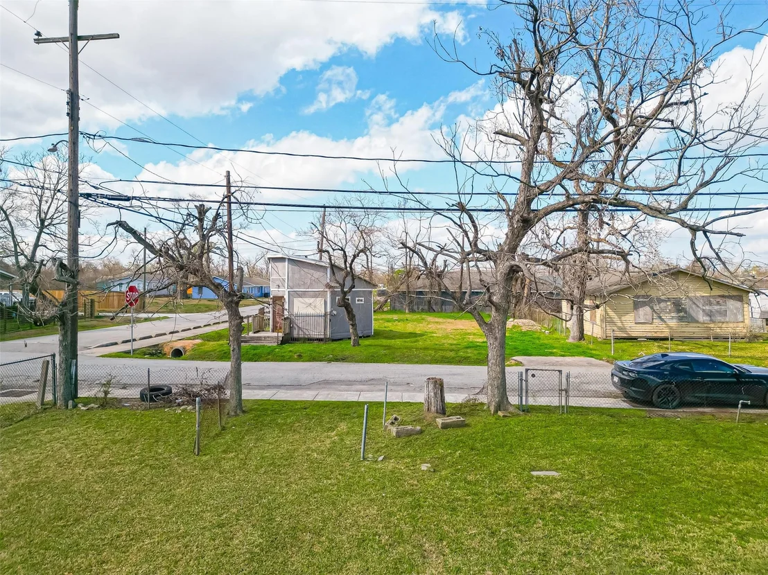 Photo of 7902 Pointer Street
