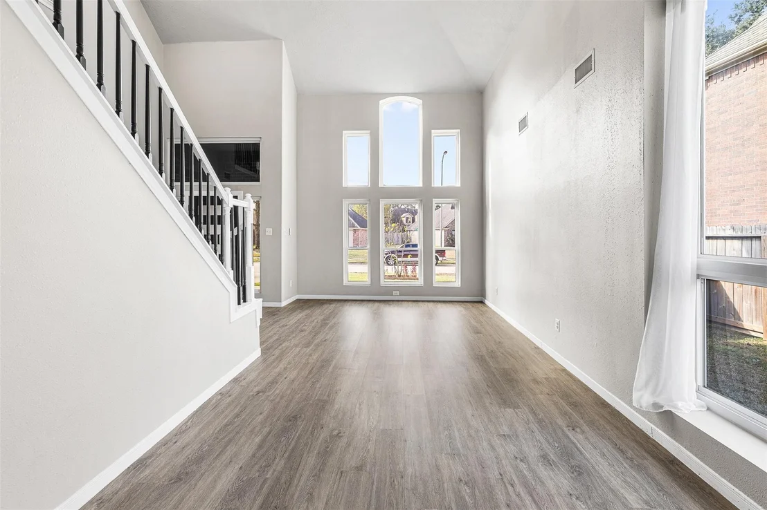 Photo of 6703 Walnut Square