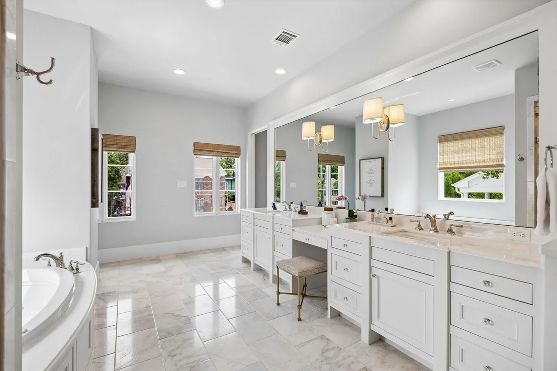 Photo of 3615 Overbrook Lane
