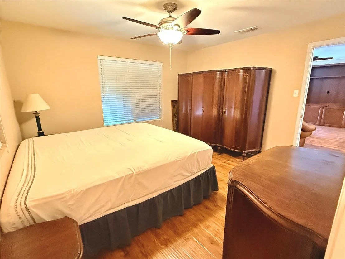 Photo of 338 Calumet Drive