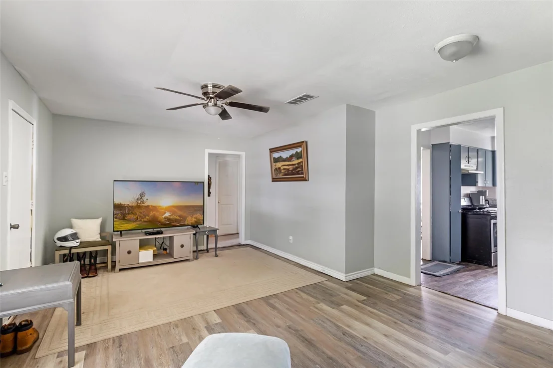 Photo of 305 Cherry Creek Road