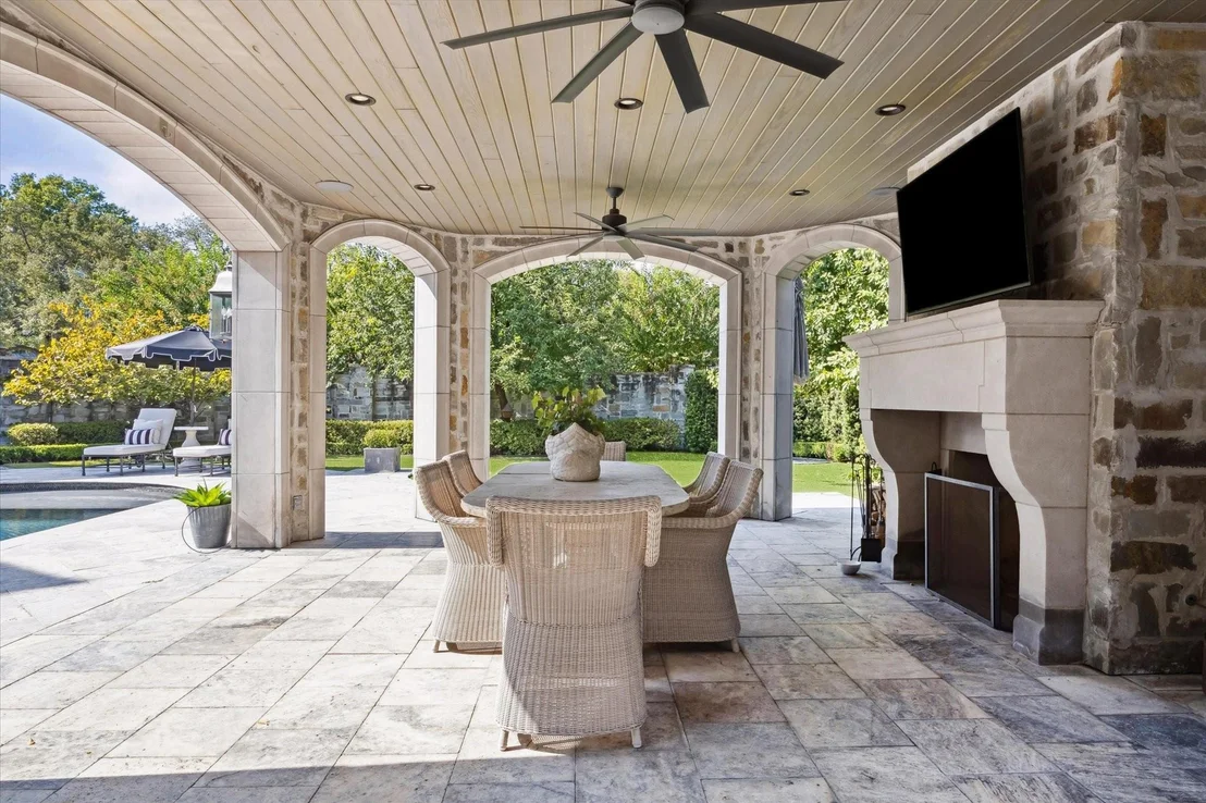 Photo of 5555 Cranbrook Road