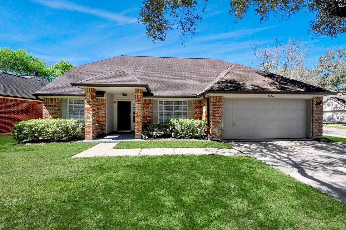 Photo of 2506 Foxden Drive