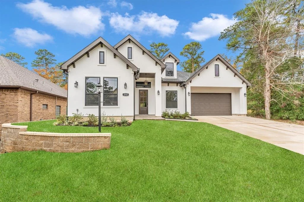 Photo of 212 Blue Hill Drive