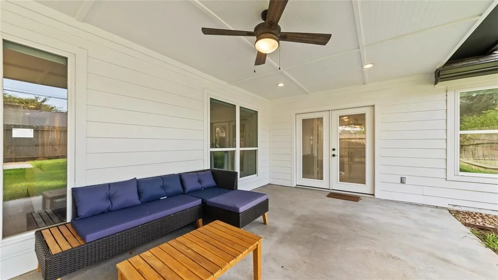 Photo of 5939 Bankside Drive