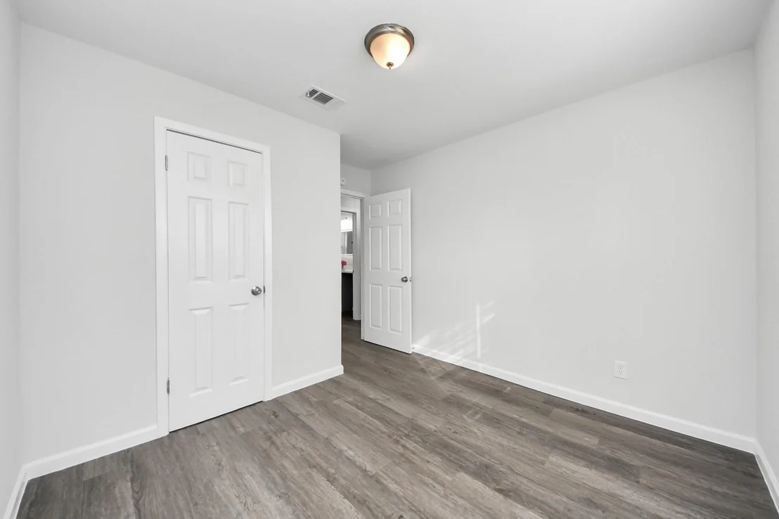 Photo of 6511 Mohawk Street