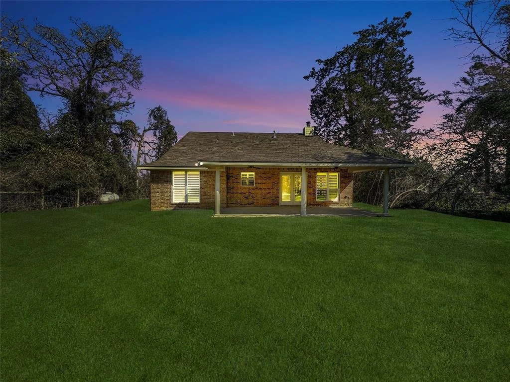 Photo of 191 Golfview Drive N