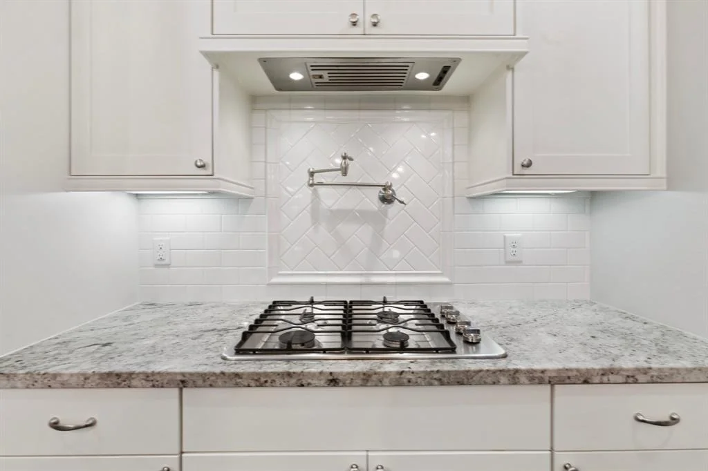 Photo of 5244 Larkin Street